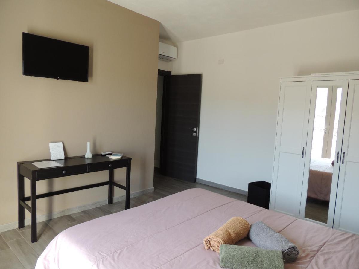Bed and Breakfast Il Colle Del Barone Capoterra Exterior foto